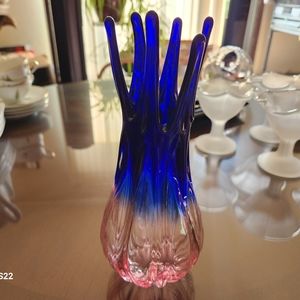 6 finger swung vase